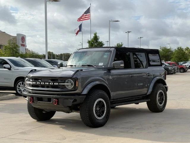 Used 2022 Gray Ford Outer Banks image 8