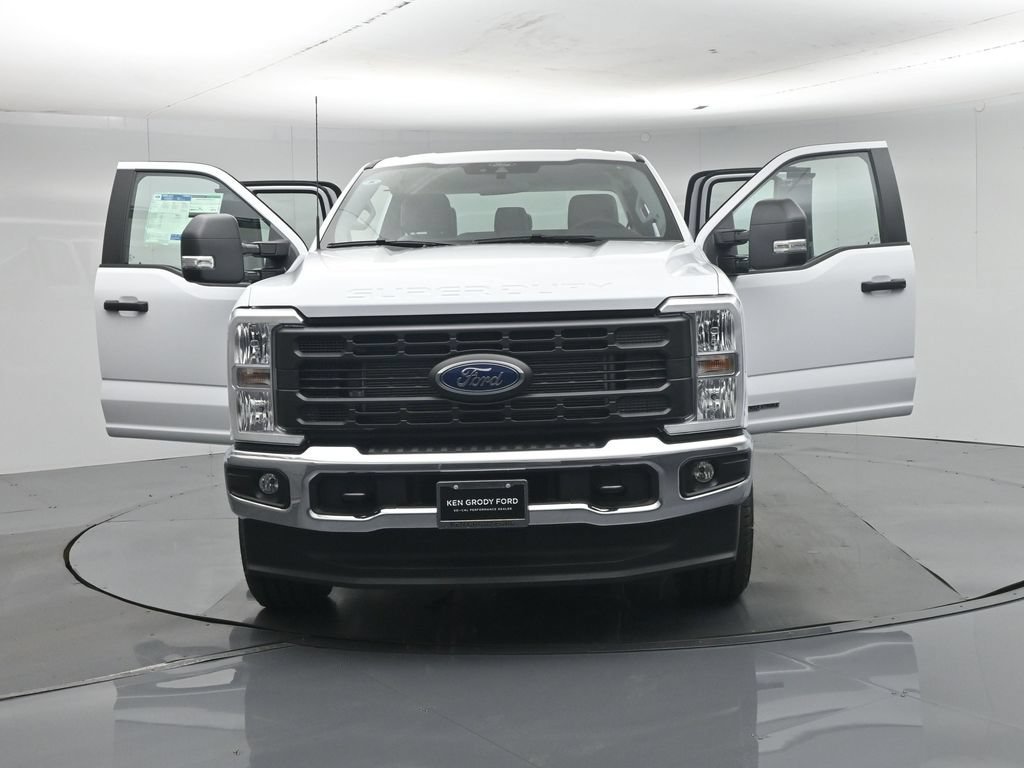 New 2026 Oxford White Ford XL image 29