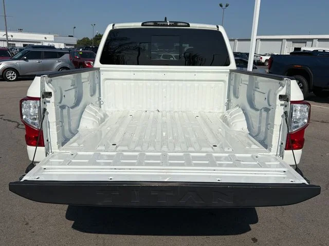 Used 2022 White Nissan SV image 29