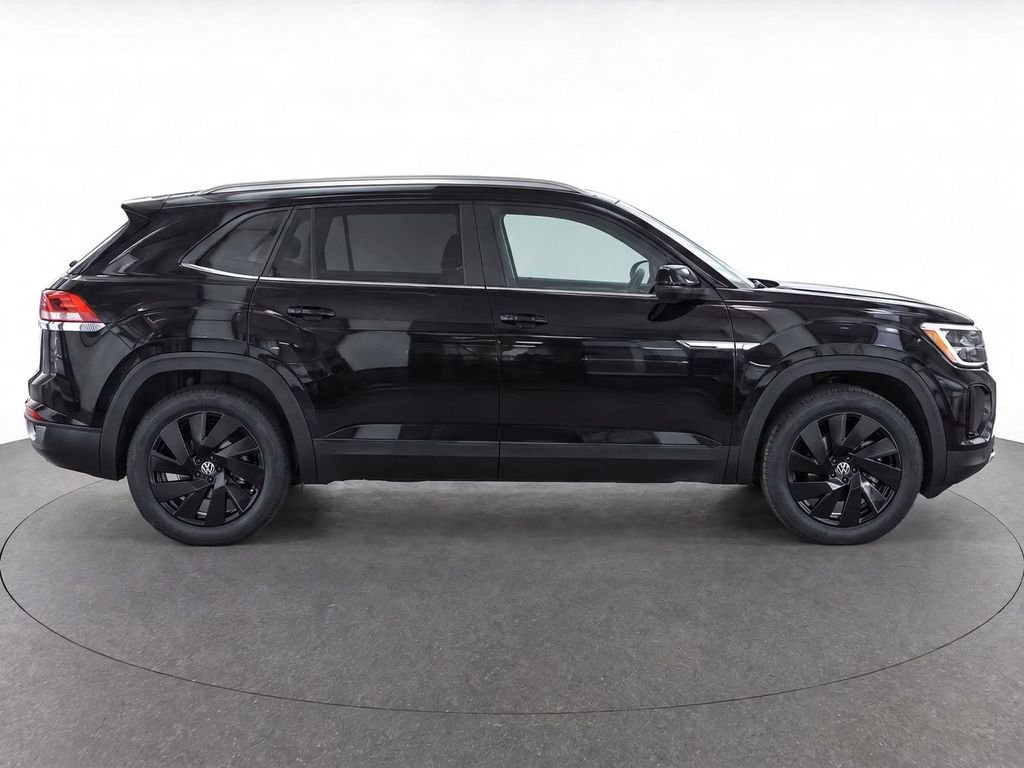 New 2026 Deep Black Pearl Volkswagen SE w/Technology image 4