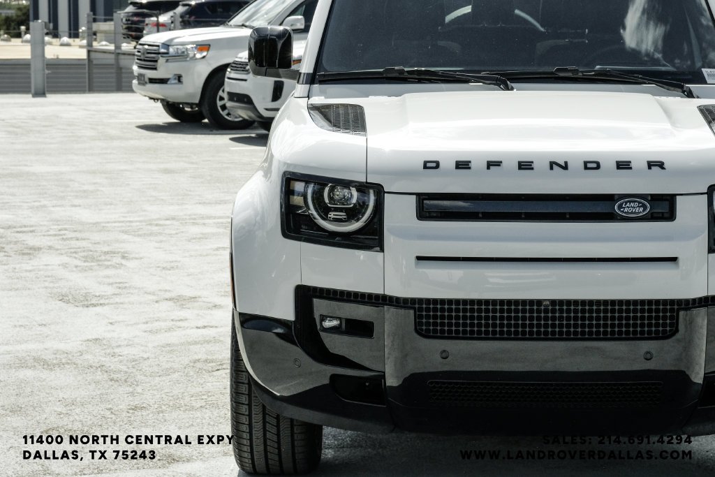 Used 2026 Fuji White Land Rover V8 image 58