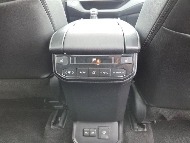 Certified Used 2025 MAGNETIC GRAY MET. Toyota  image 10
