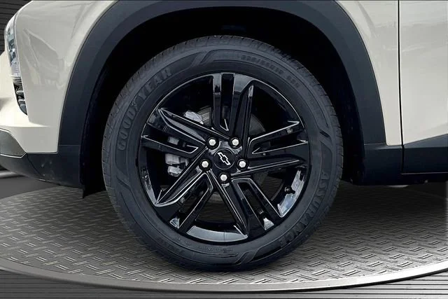 2026 Chevrolet Trax Activ - Photo 13