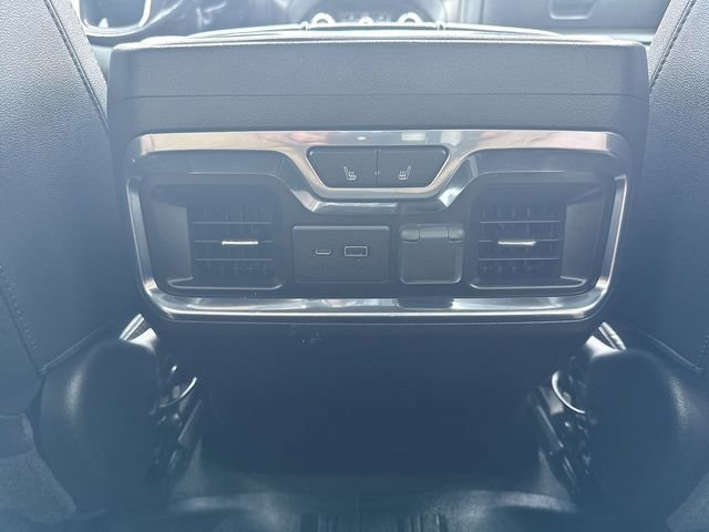 Used 2019 Summit White GMC AT4 image 22