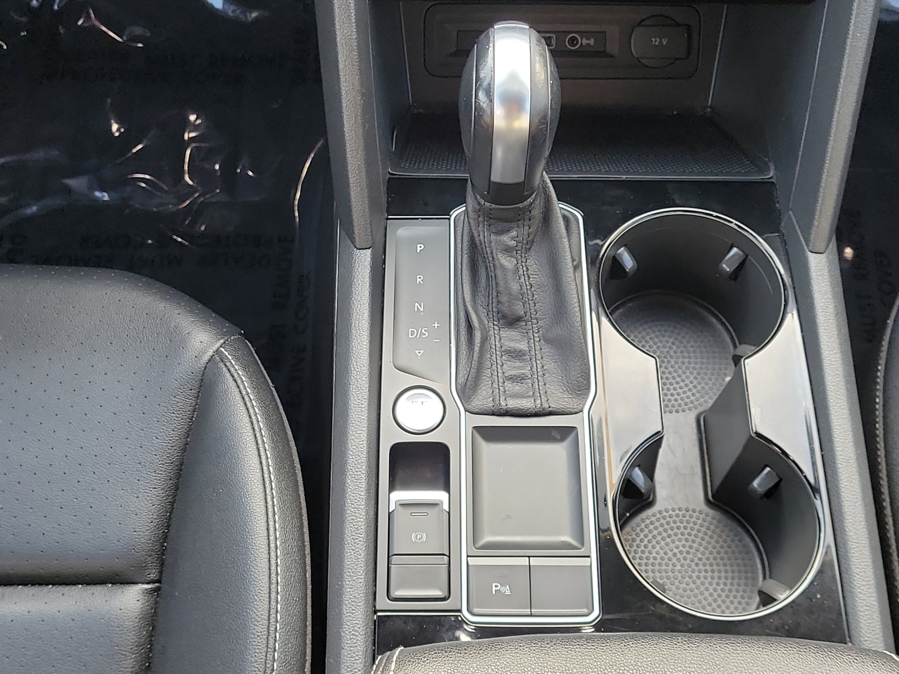 Used 2020 Platinum Gray Metallic Volkswagen 3.6L V6 SEL R-Line image 19