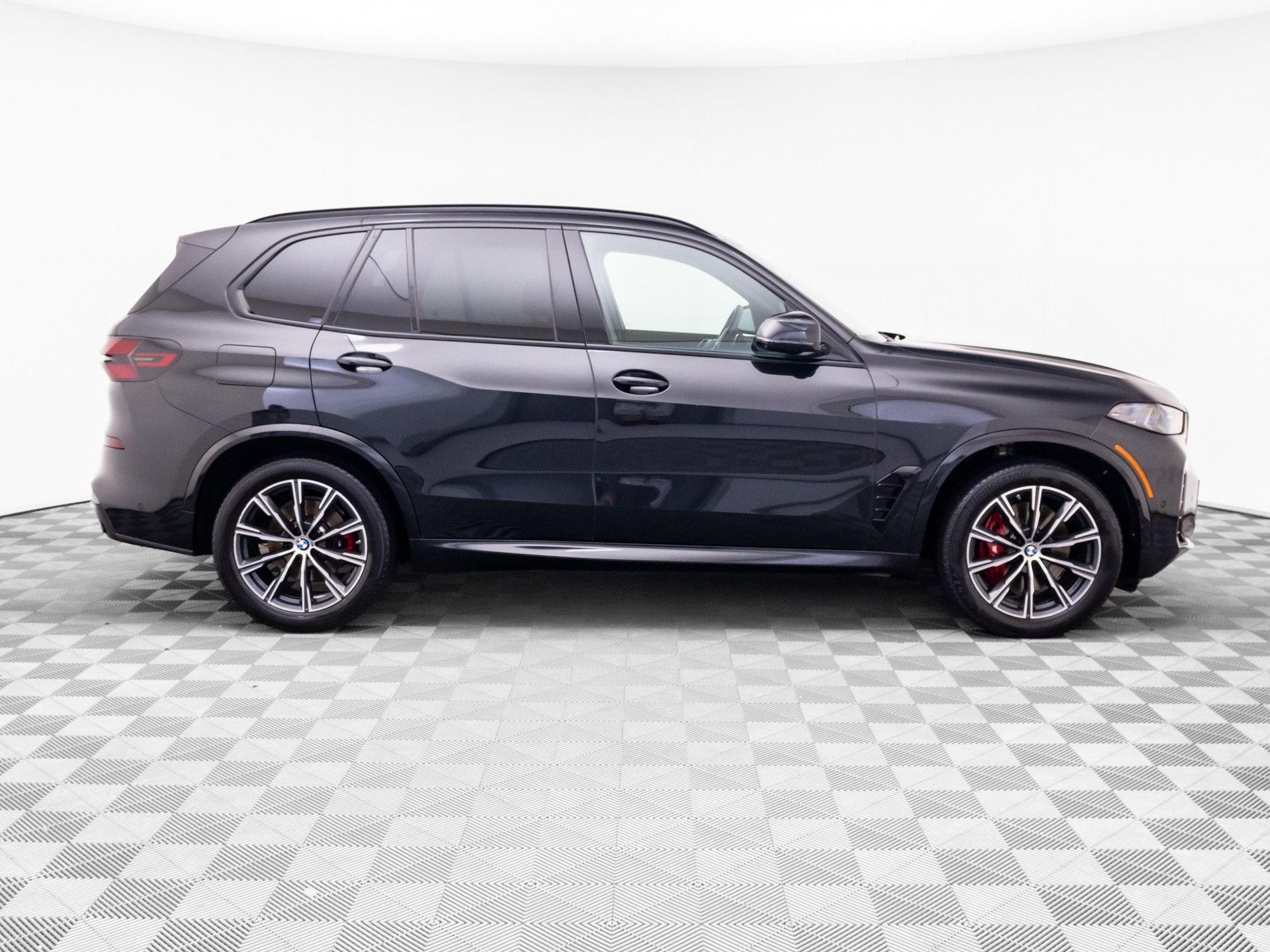 Certified Used 2024 Black Sapphire Metallic BMW xDrive40i image 6