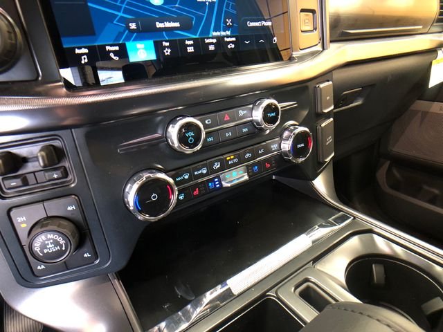 New 2026 Star White Metallic Tri-Coat Ford Lariat® image 18