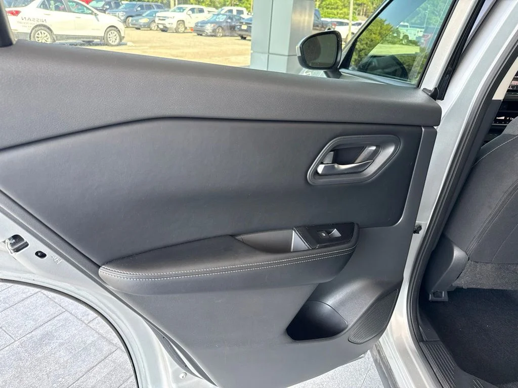 Used 2025 Silver Nissan SV image 42