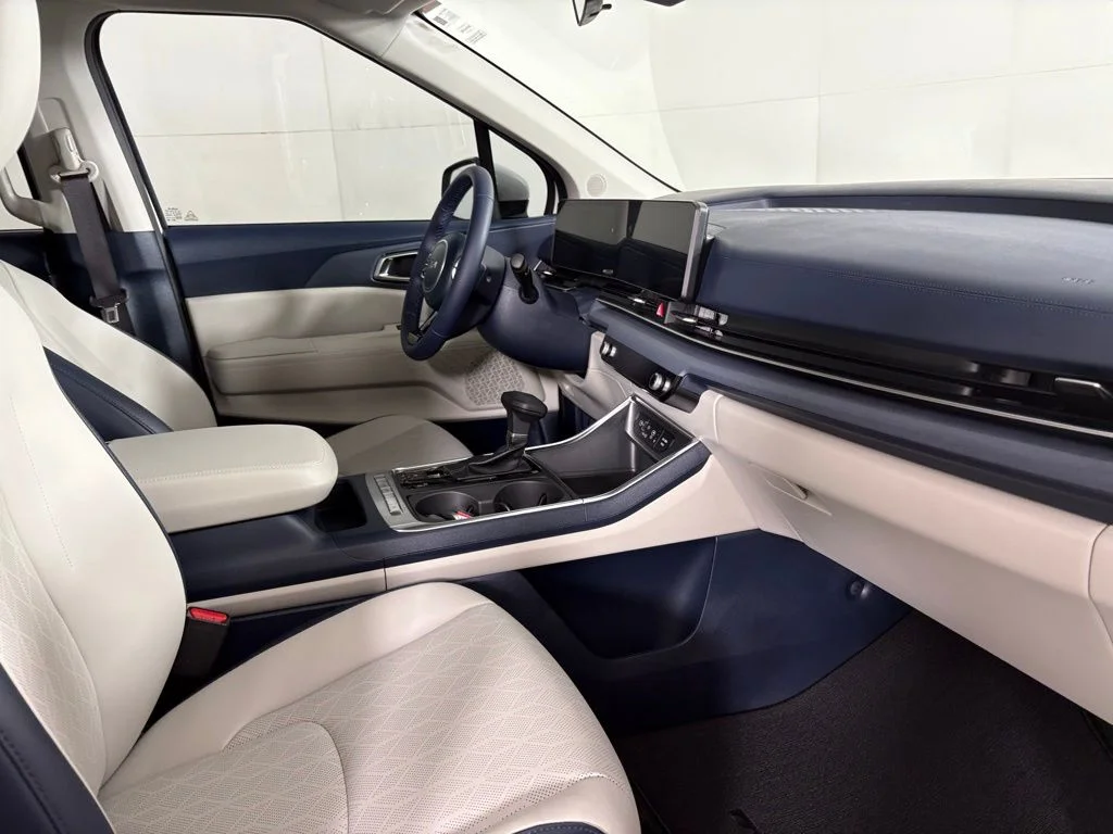 New 2026 White Kia EX image 14