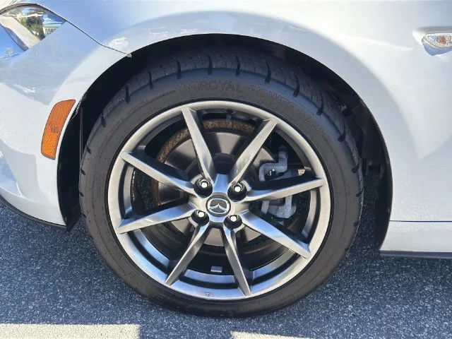 Used 2017 White Mazda Grand Touring image 34