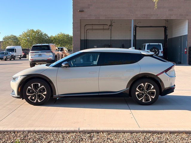 Used 2024 Glacier Kia Wind image 9