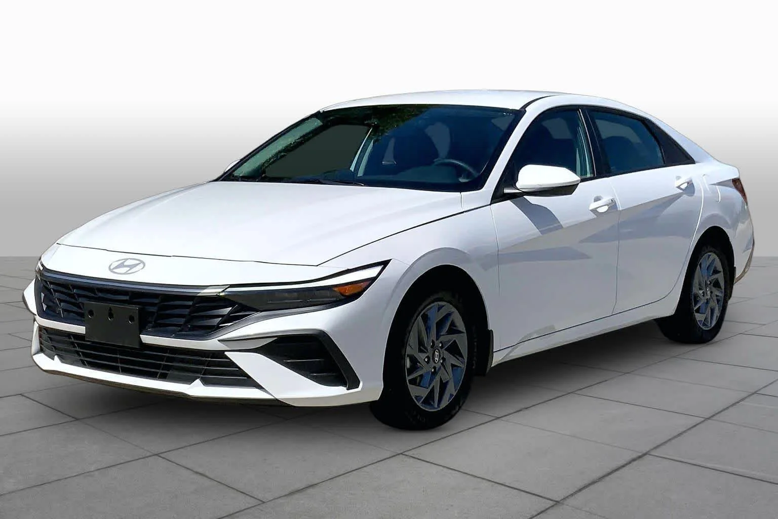 Pre-Owned 2024 Hyundai Elantra SEL