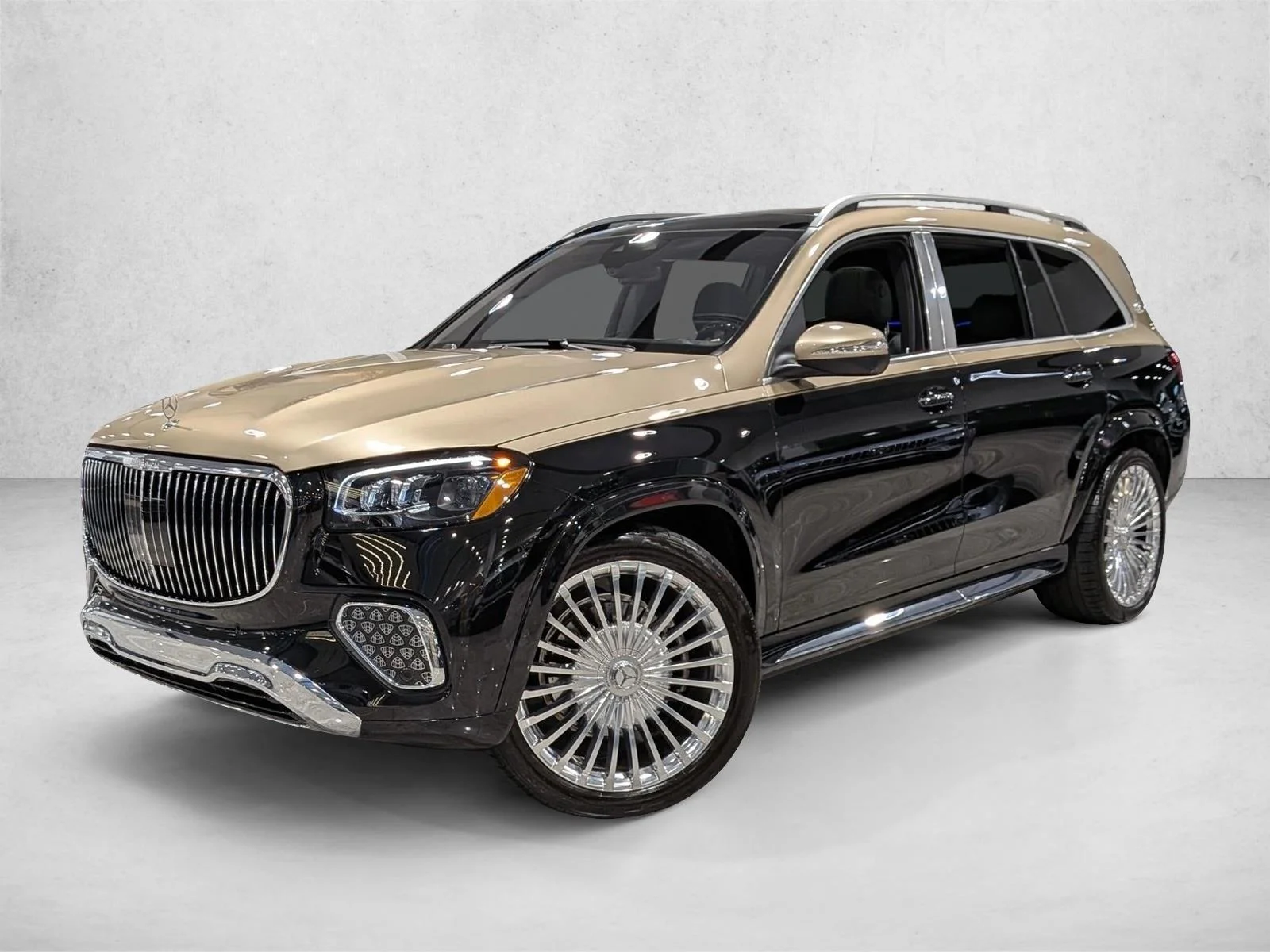 Used 2024 Obsidian Black Metallic Mercedes-Benz Maybach GLS 600 image 1
