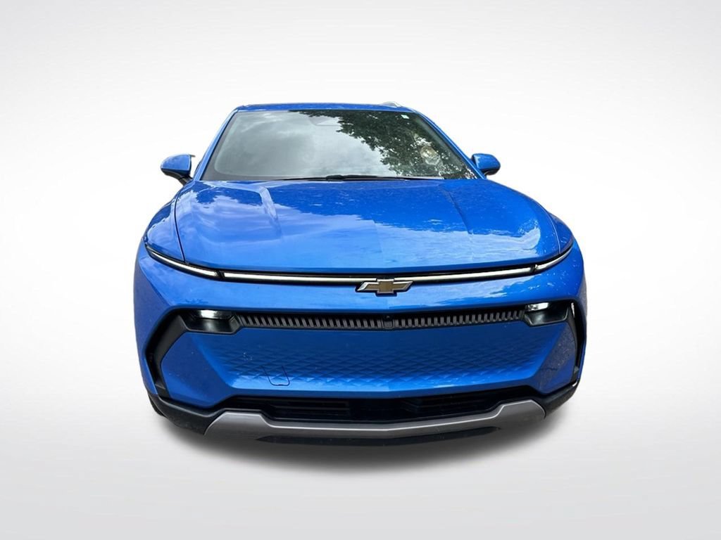 Used 2025 Riptide Blue Metallic Chevrolet LT image 8