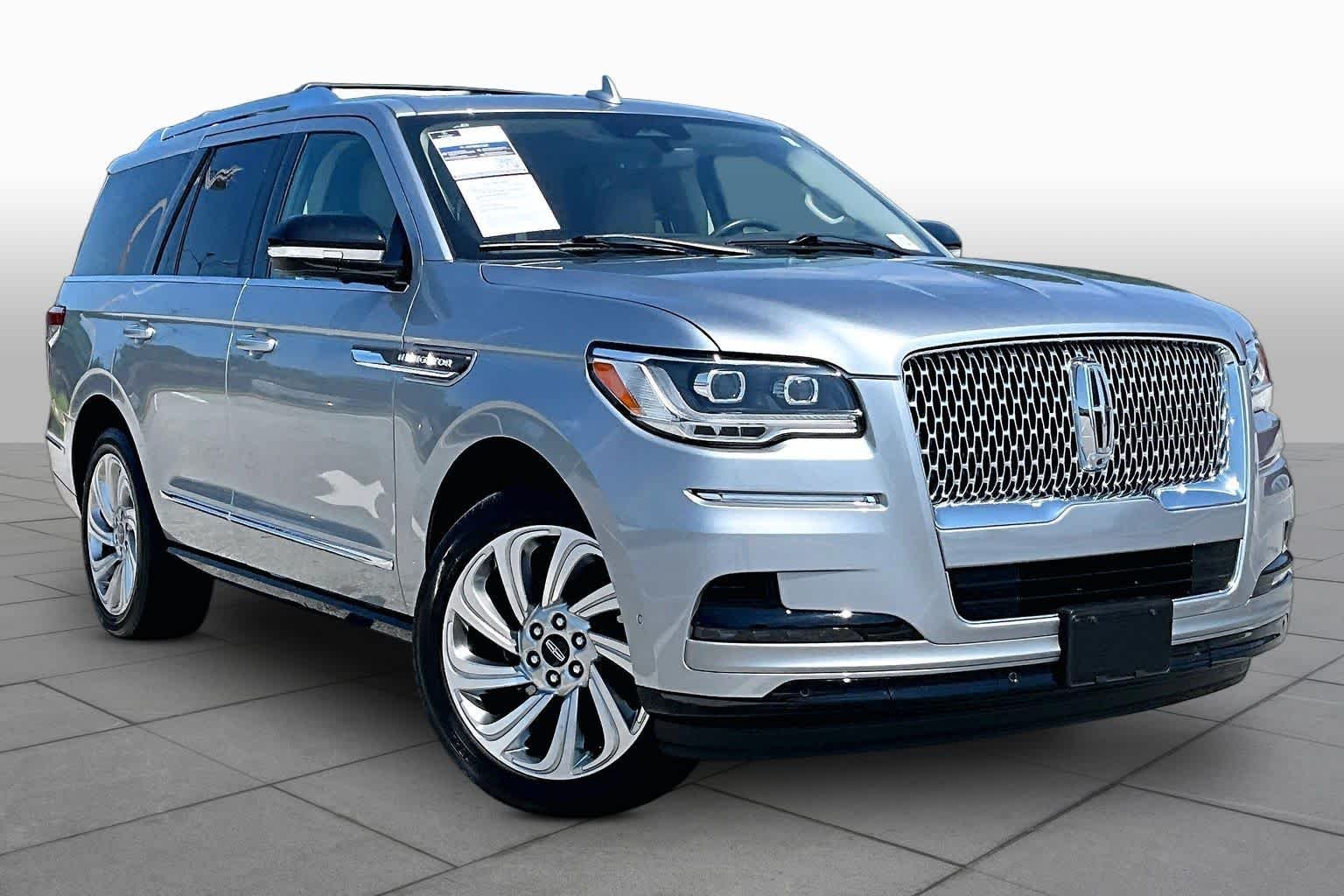 Used 2024 Silver Radiance Lincoln Reserve image 3