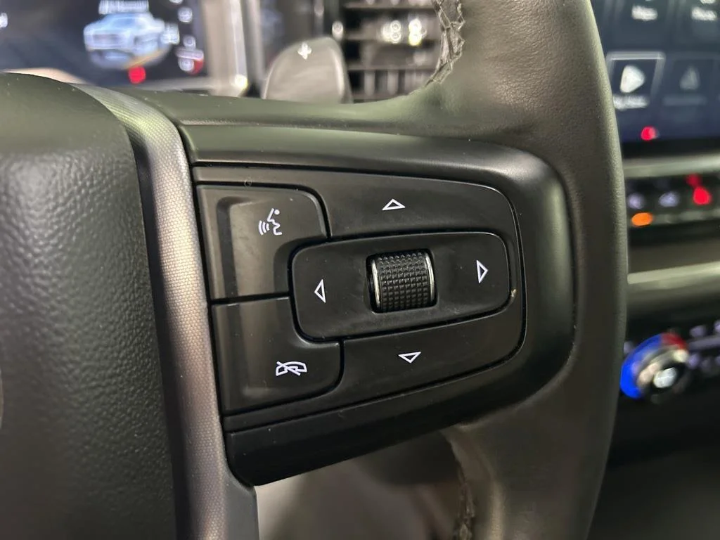 Used 2024 Onyx Black GMC SLT image 26