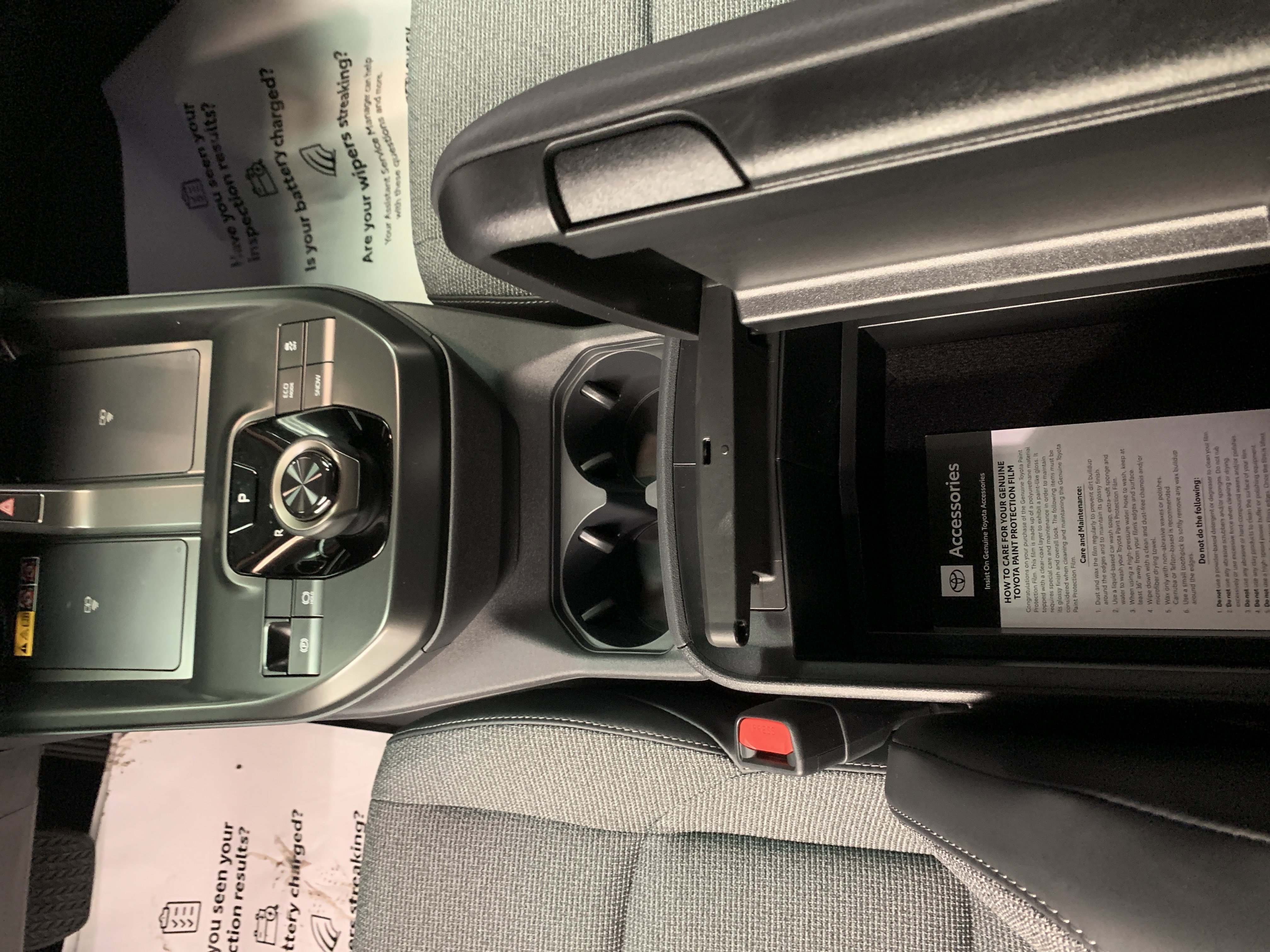 2026 Toyota bZ XLE - Photo 13