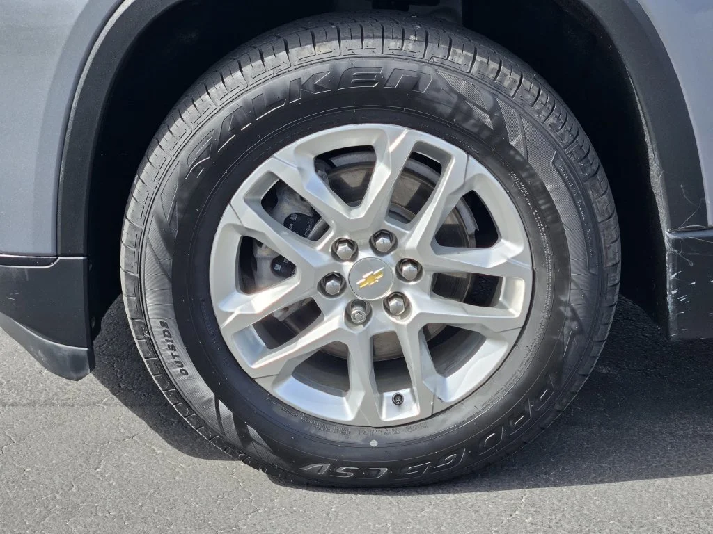Used 2021 Gray Chevrolet LS image 10