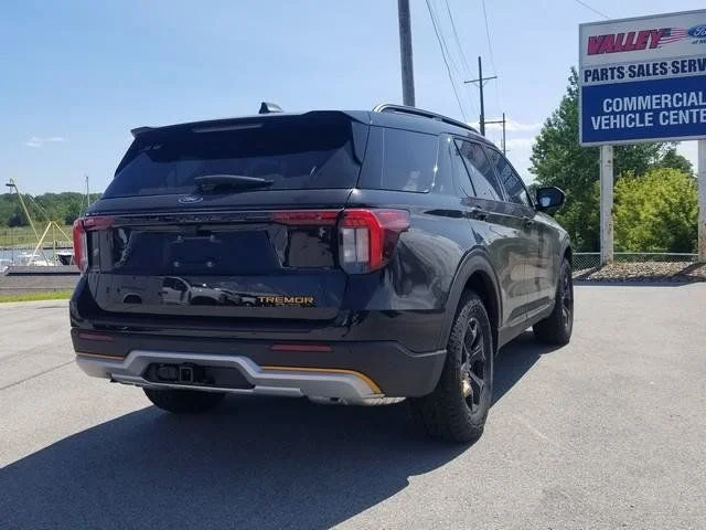 New 2026 Agate Black Metallic Ford Tremor® image 4