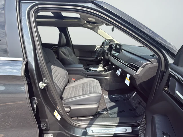New 2026 Gray Mitsubishi SE image 26