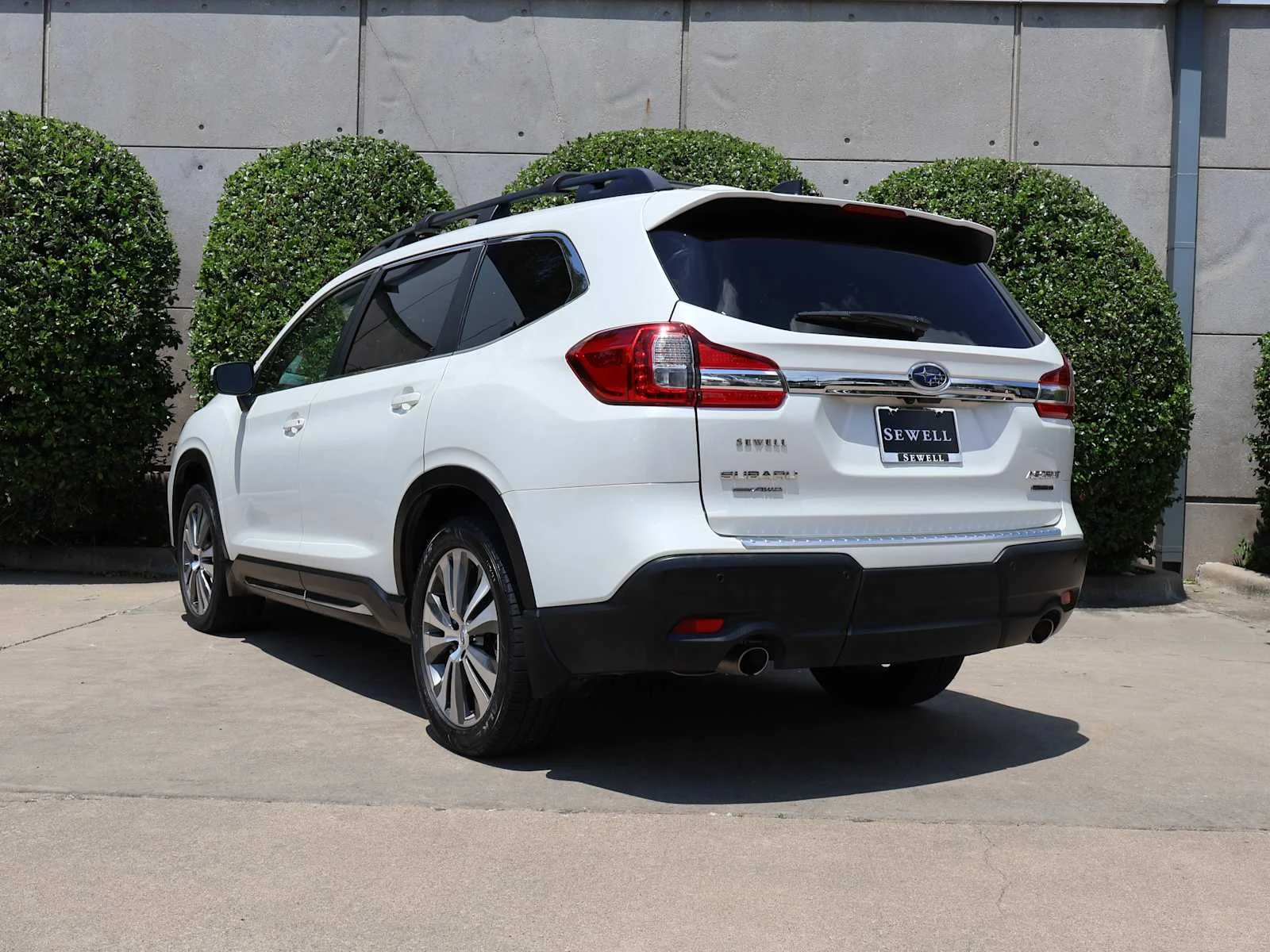 Certified Used 2022 Crystal White Pearl Subaru Limited image 8