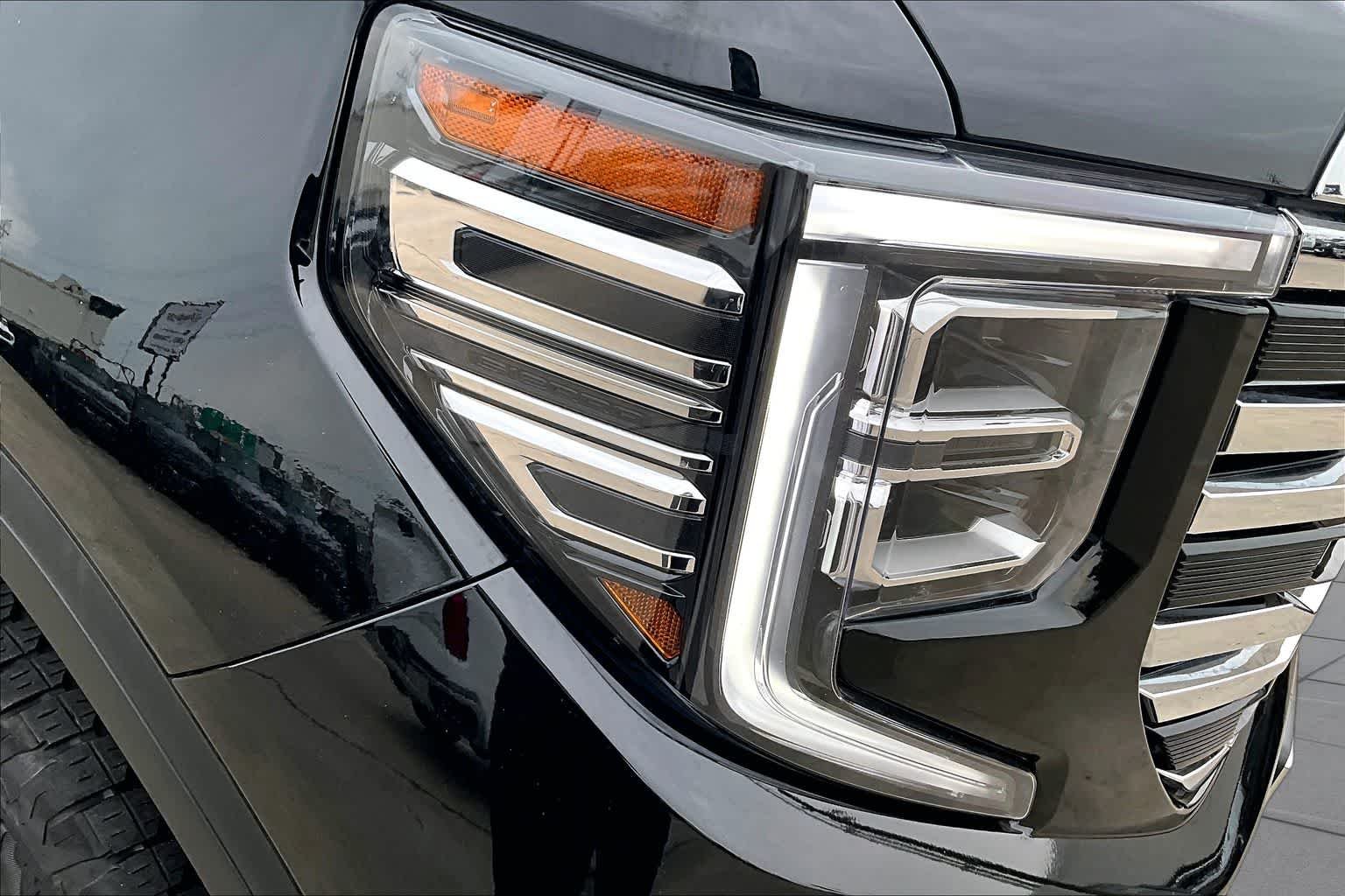 Used 2026 Onyx Black GMC SLT image 28