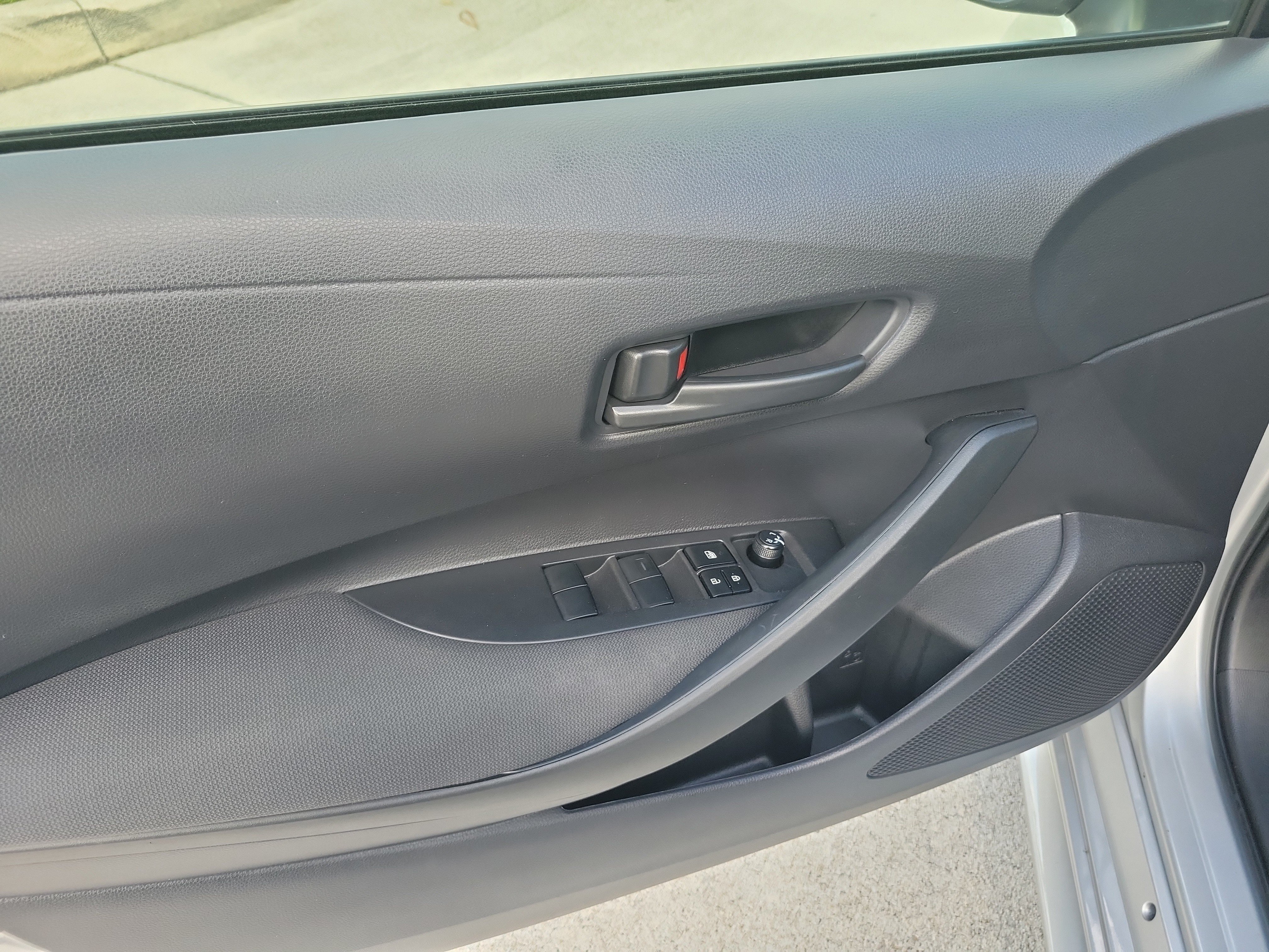 Used 2024 Classic Silver Metallic Toyota Hybrid LE image 19
