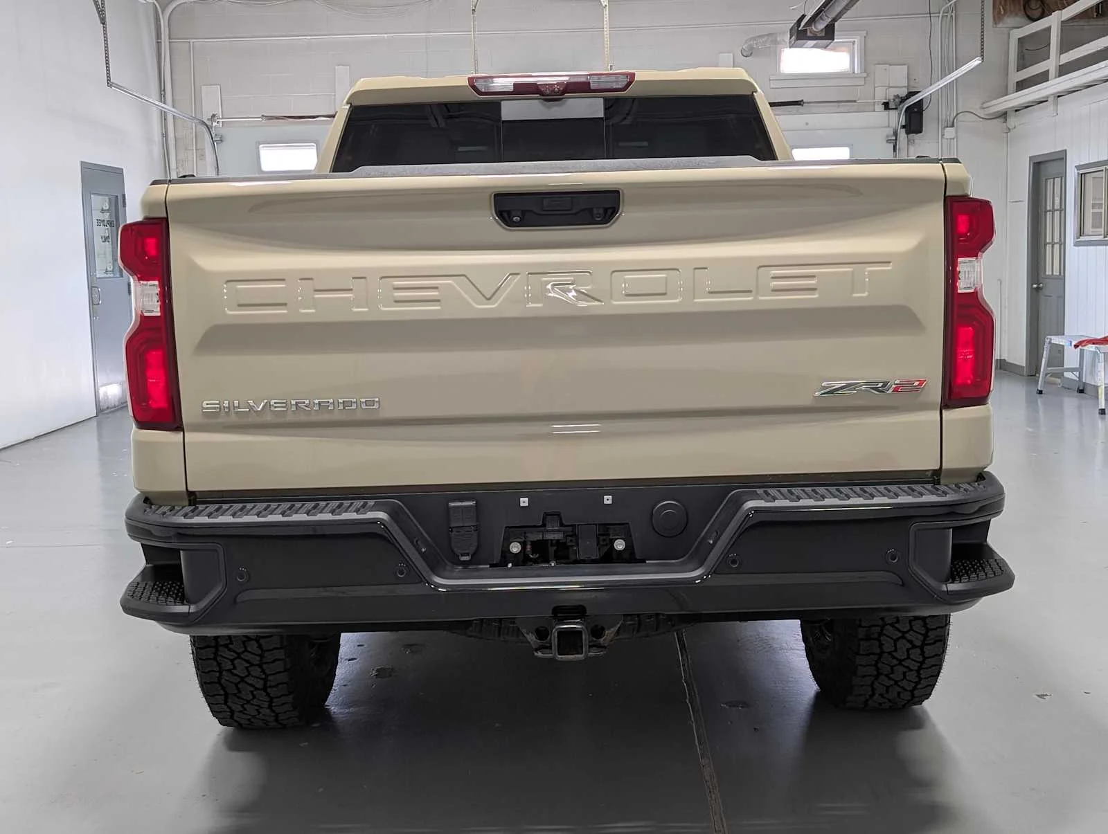 Used 2023 Sand Dune Metallic Chevrolet ZR2 image 8