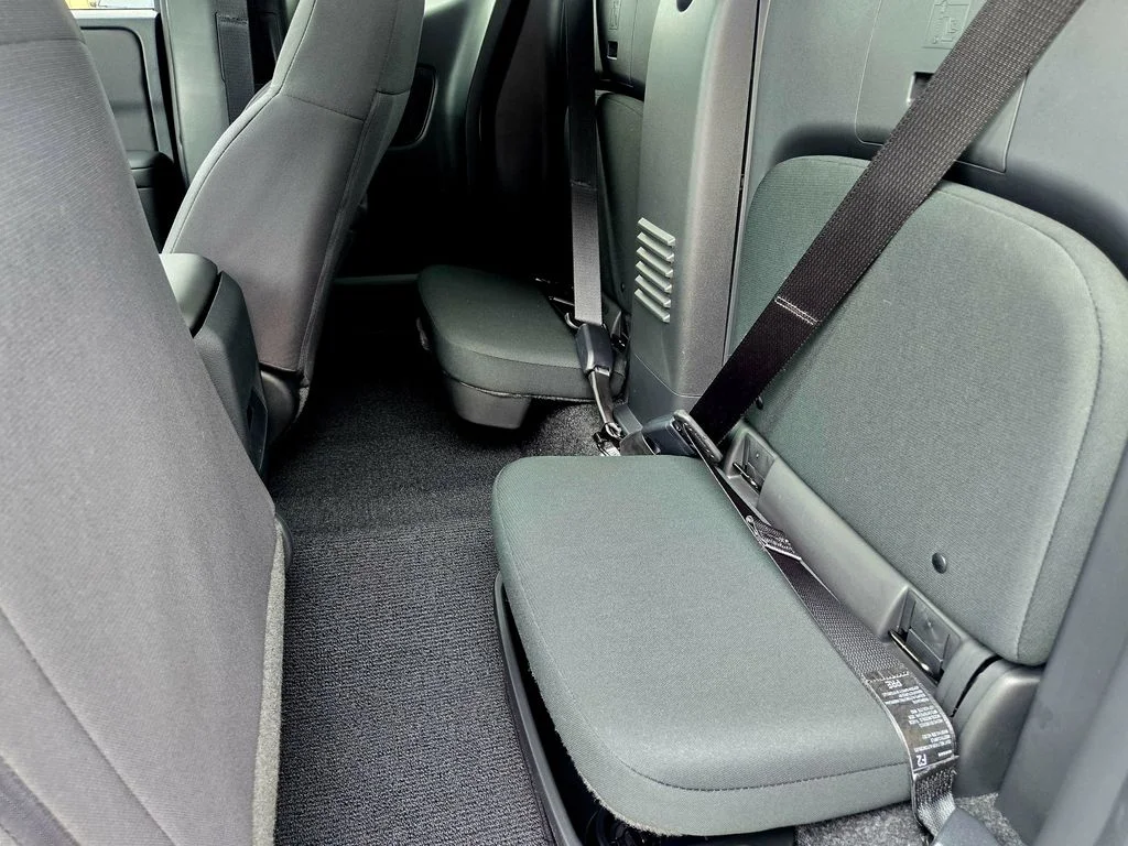 New 2026 Glacier White Nissan King Cab® S image 22