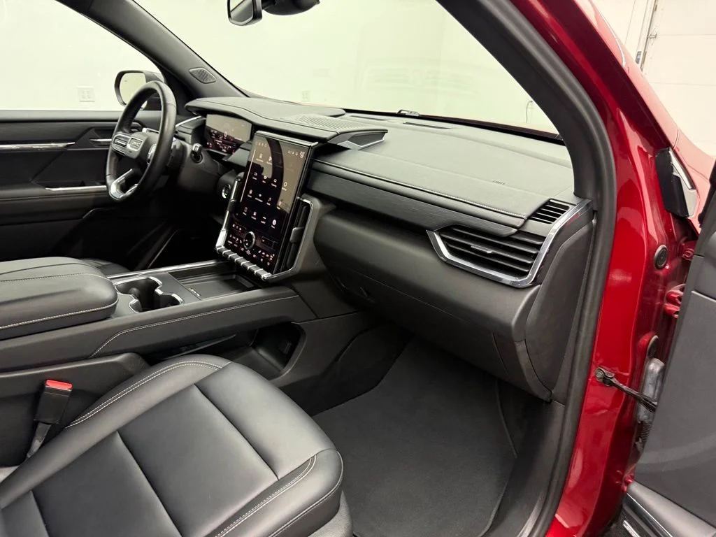 Used 2024 Red GMC Elevation image 32