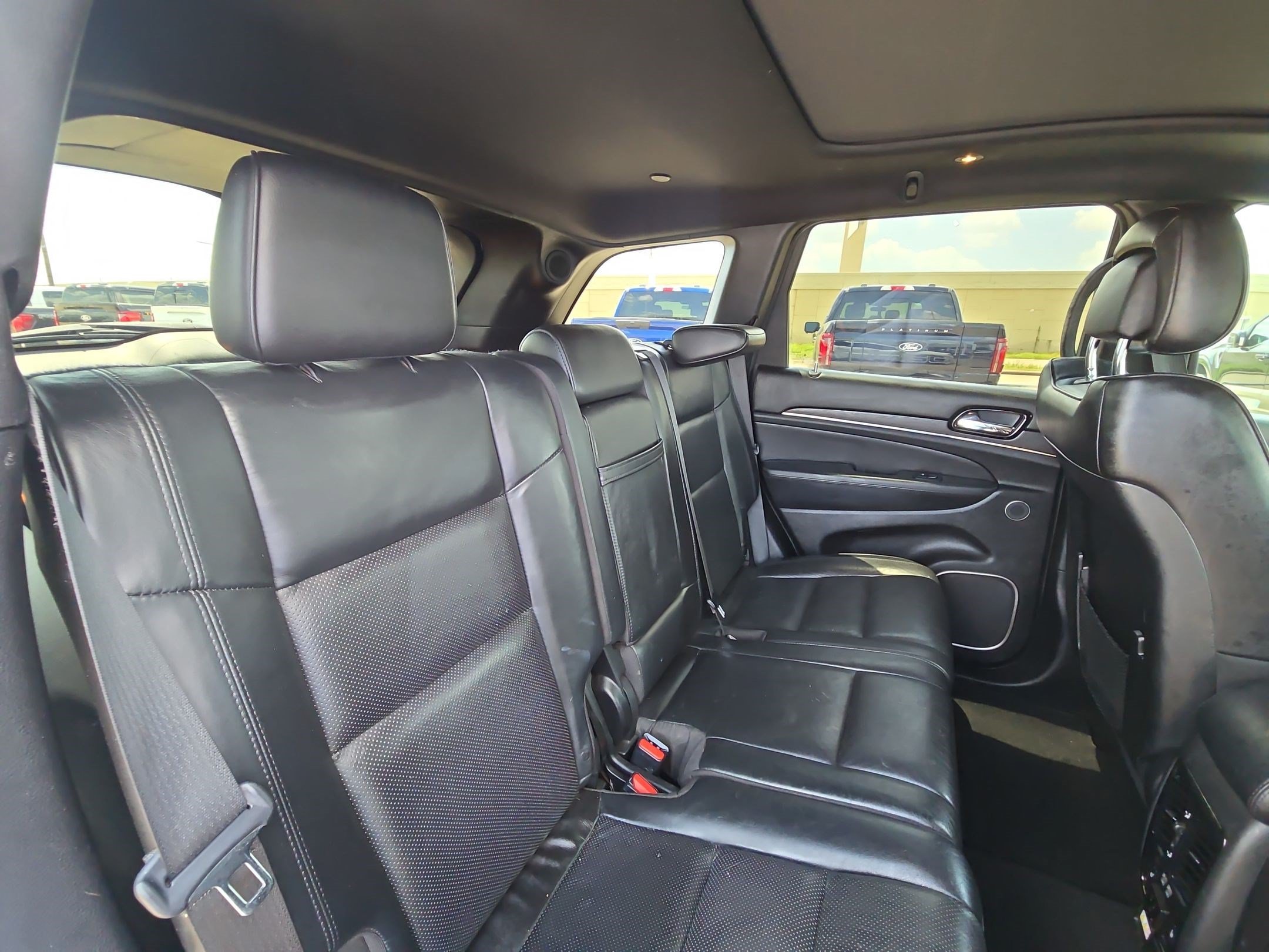 Used 2021 Bright White Clearcoat Jeep Overland image 28