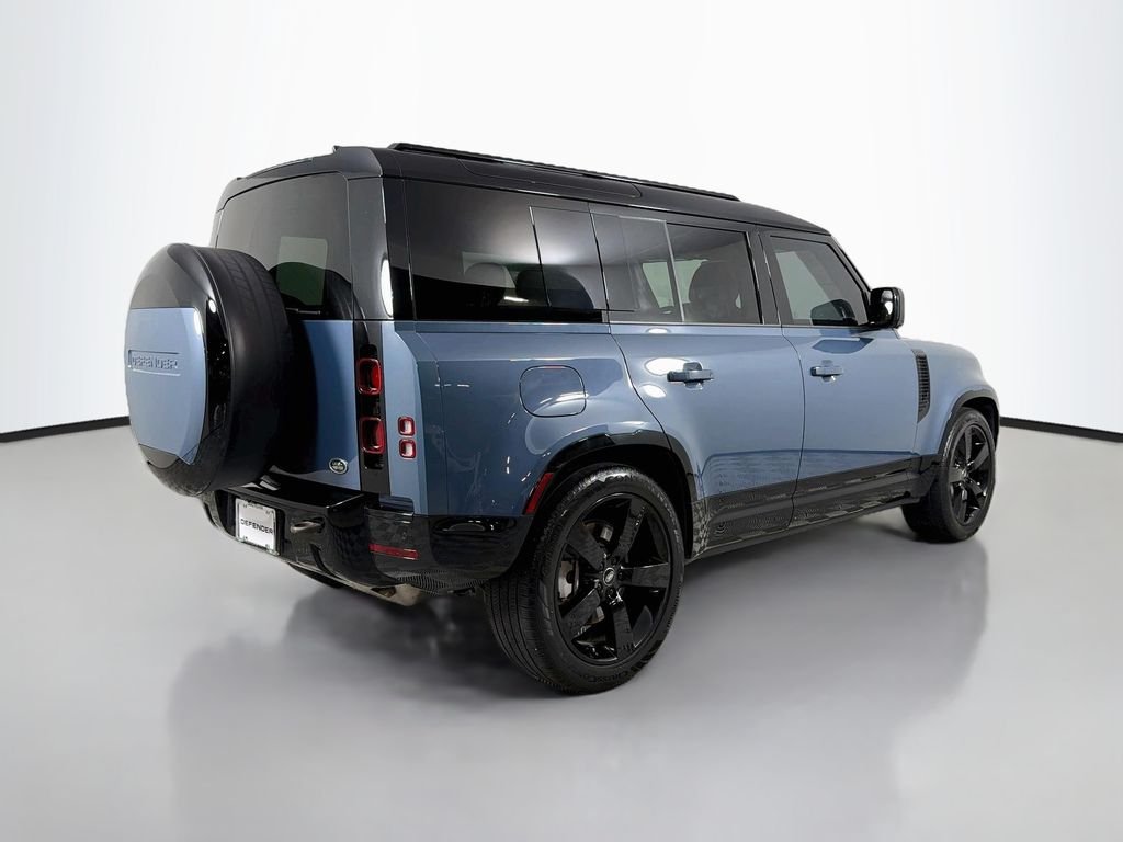 Certified Used 2023 Blue Land Rover X-Dynamic SE image 5