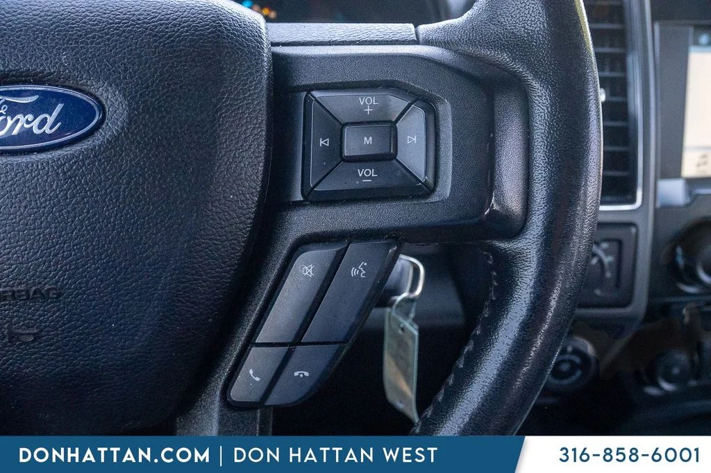 Used 2017  Ford XLT image 10