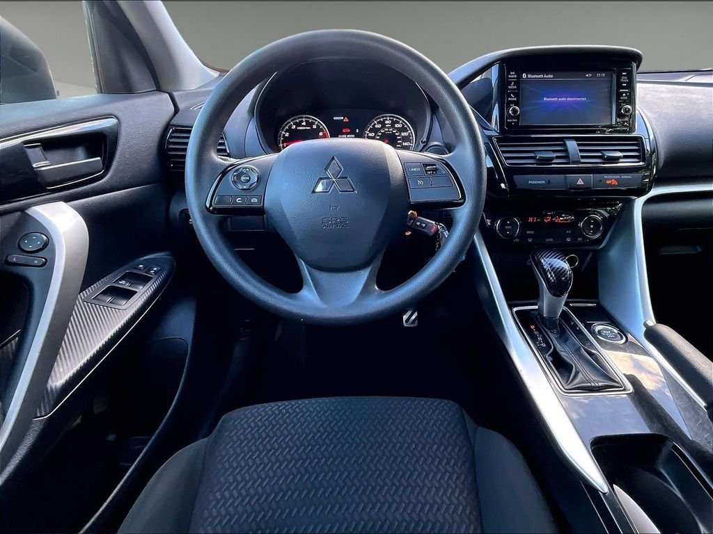 Used 2022 Silver Mitsubishi ES image 17