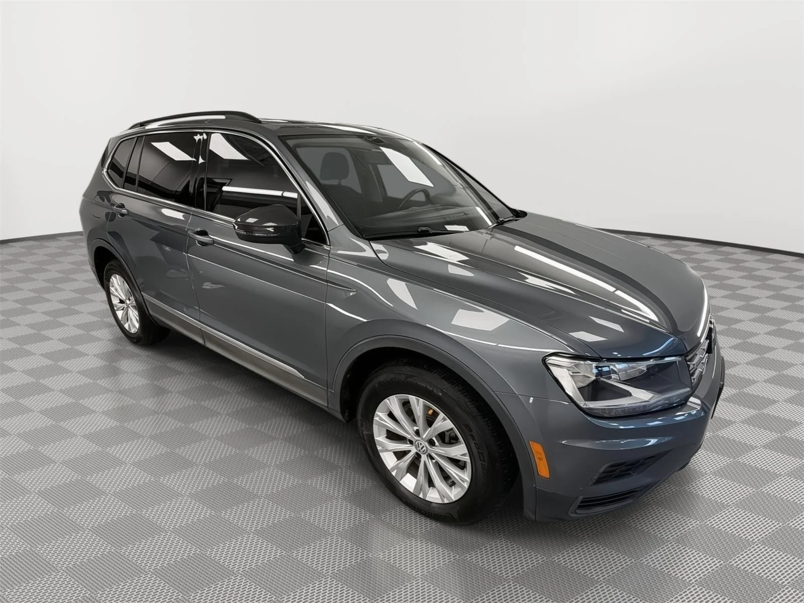 2018 Volkswagen Tiguan 2.0T SE 4Motion's photo