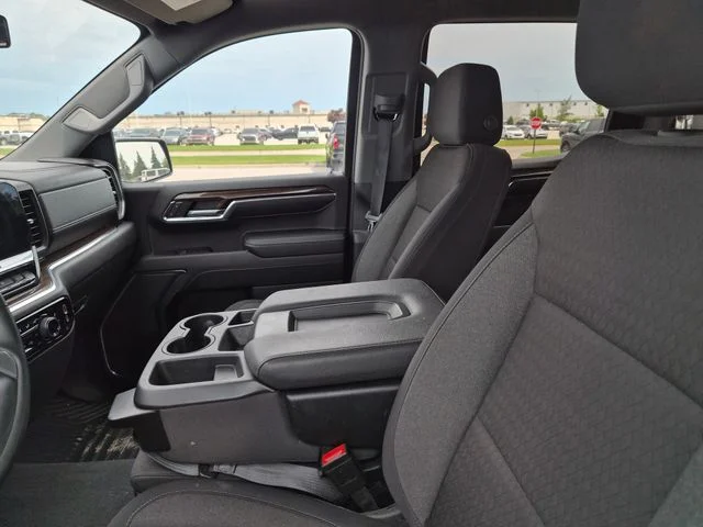 Used 2024 Black Chevrolet LT image 9
