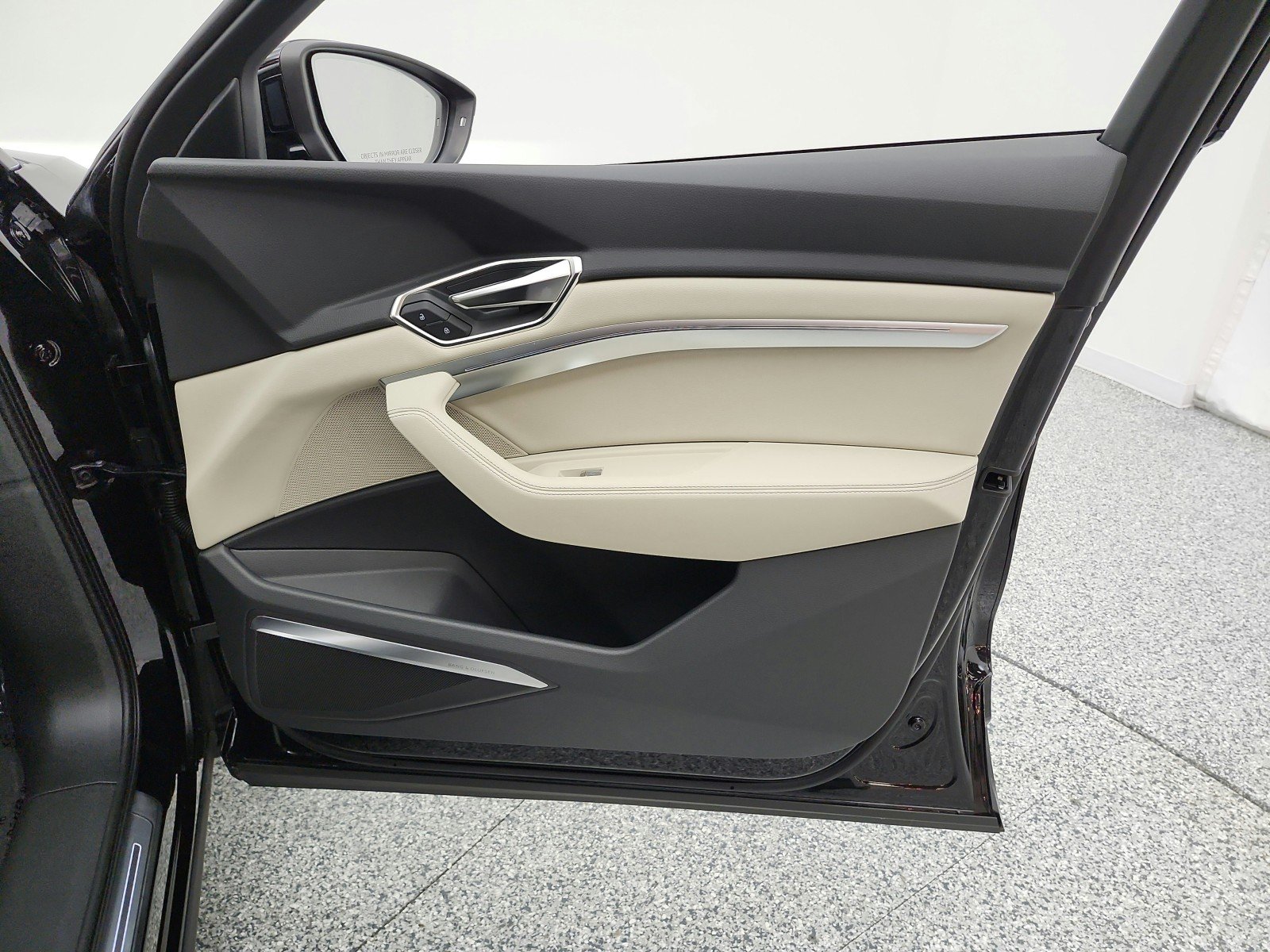 Used 2024 Mythos Black Metallic Audi Premium Plus quattro image 20