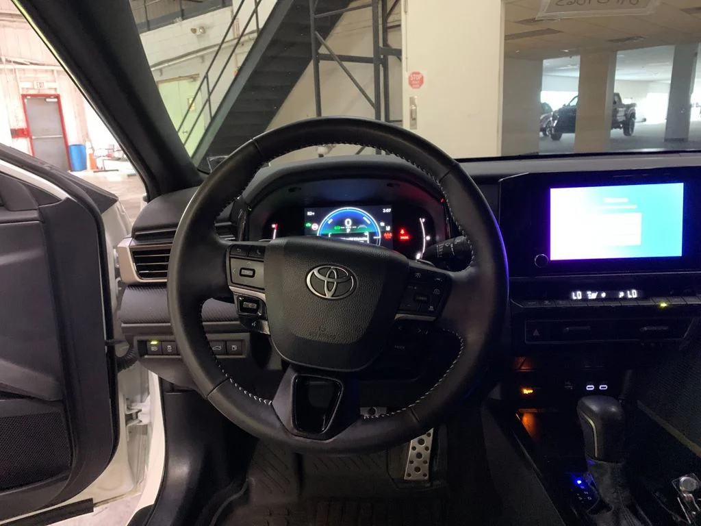 Used 2025 White Toyota SE image 16