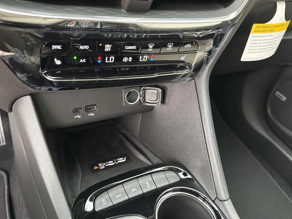 New 2026 White Frost Tricoat Buick Avenir image 23