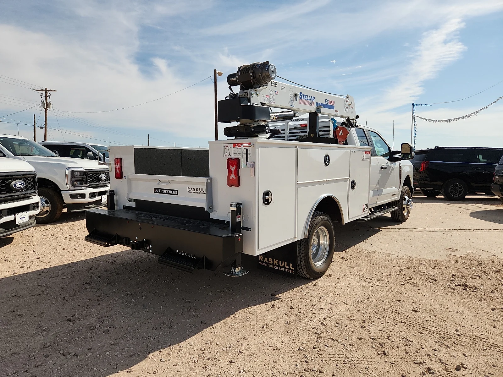 New 2026 Oxford White Ford XL image 7