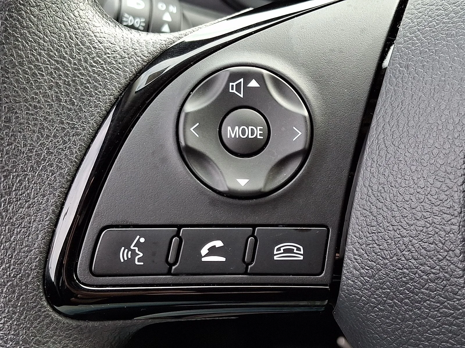 Used 2024 Gray Mitsubishi Black Edition image 20