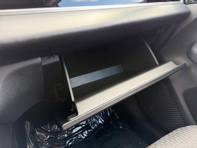 Used 2022  Mitsubishi ES image 28