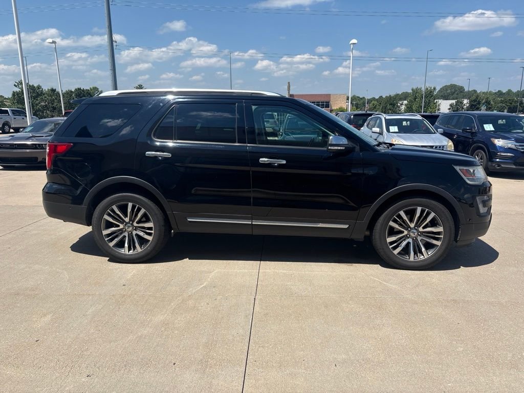 Used 2016 Black Ford Platinum image 4