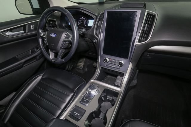 Used 2023 White Ford SEL image 19