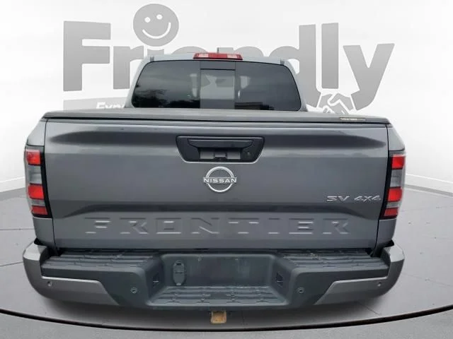 Used 2024 Gray Nissan SV image 4