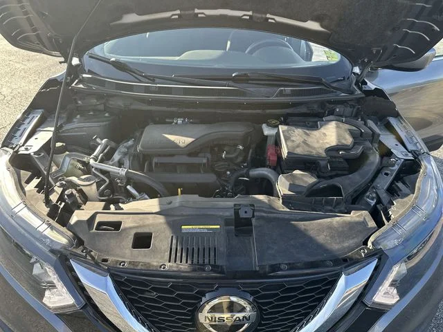 Used 2021 Gray Nissan S image 19