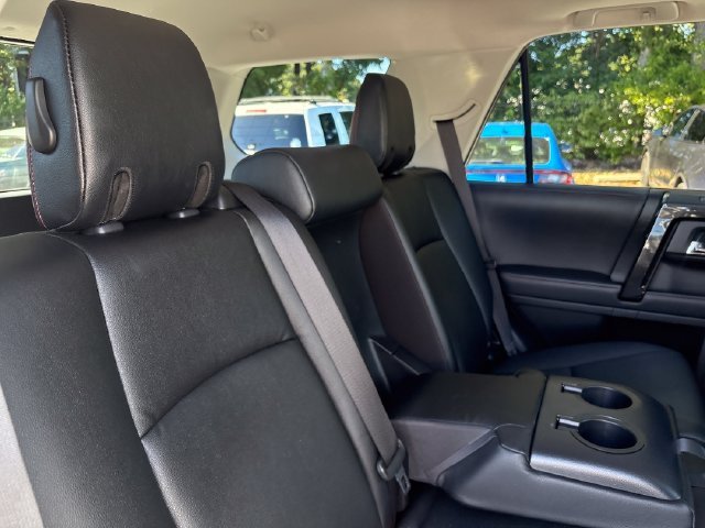 Used 2021 White Toyota Venture image 32