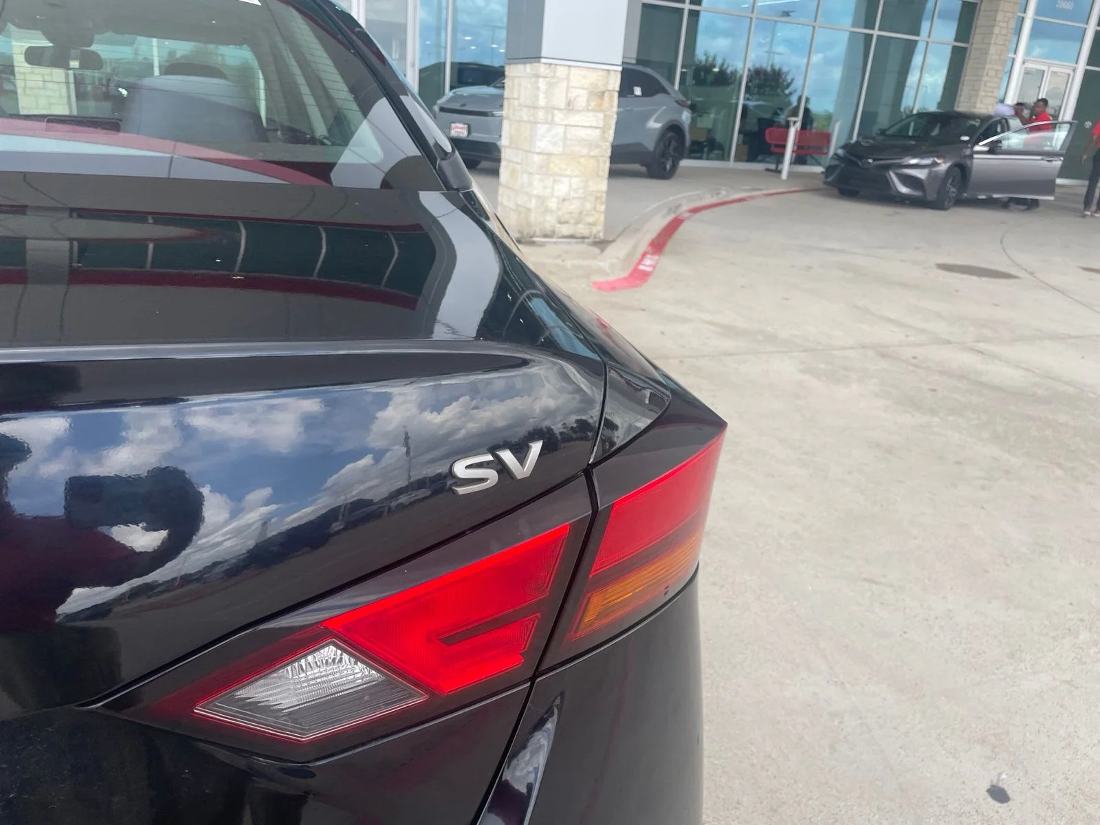 Used 2023 Black Nissan 2.5 SV image 12