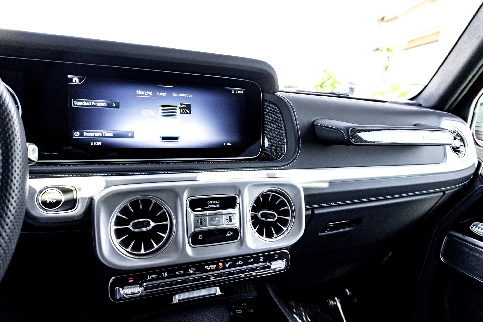 Certified Used 2025  Mercedes-Benz G 580e image 23