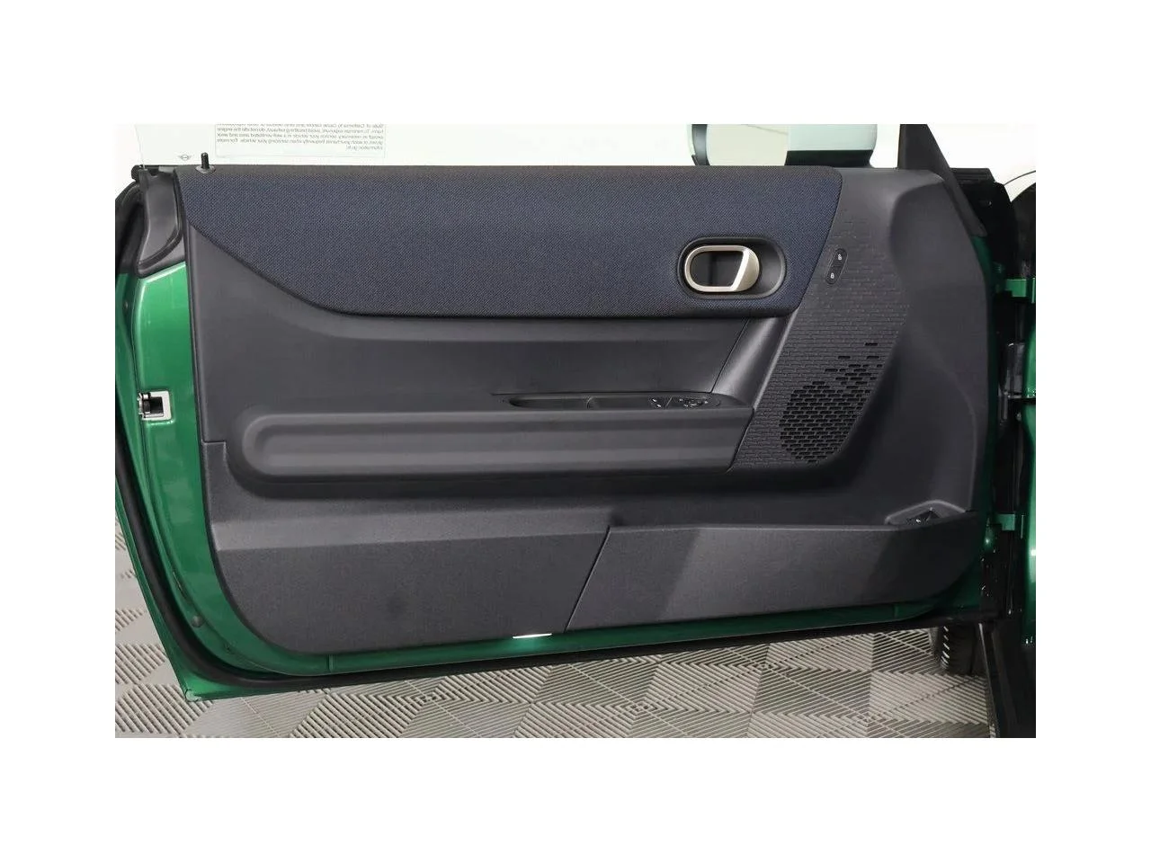 New 2026 British Racing Green IV Metallic MINI SIGNATURE PLUS image 7